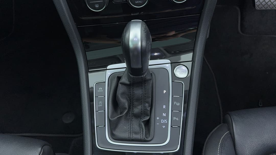2019 Volkswagen Golf 110 Tsi Highline, Automatic, 73112 km, Gear Lever 