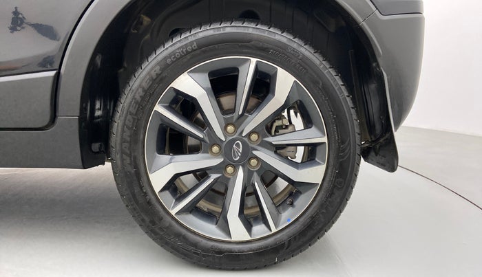2020 Mahindra XUV300 W8(O), Diesel, Manual, 10,441 km, Left Rear Wheel