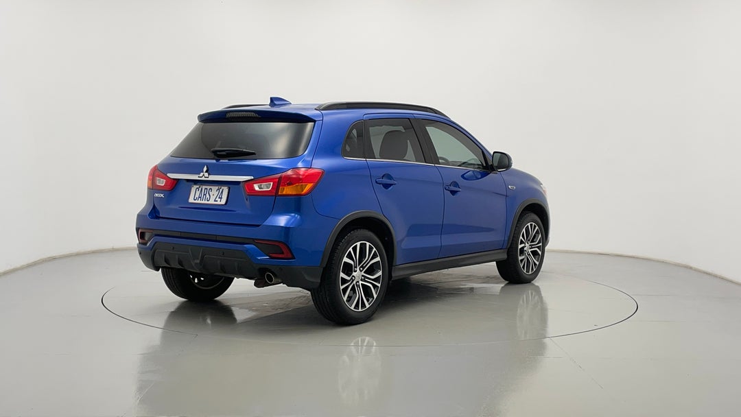 Right Back Diagonal (45- Degree) View