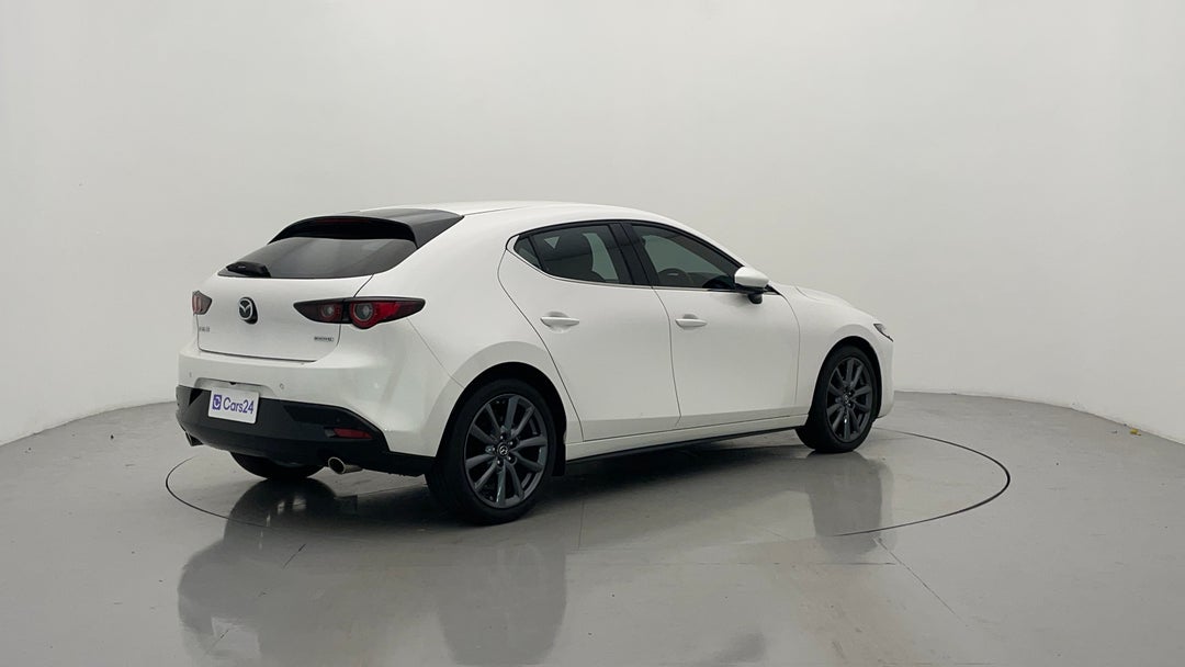 Right Back Diagonal (45- Degree) View