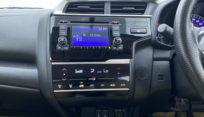 2018 Honda Jazz 1.2 V MT, Petrol, Manual, 34,744 km, Air Conditioner