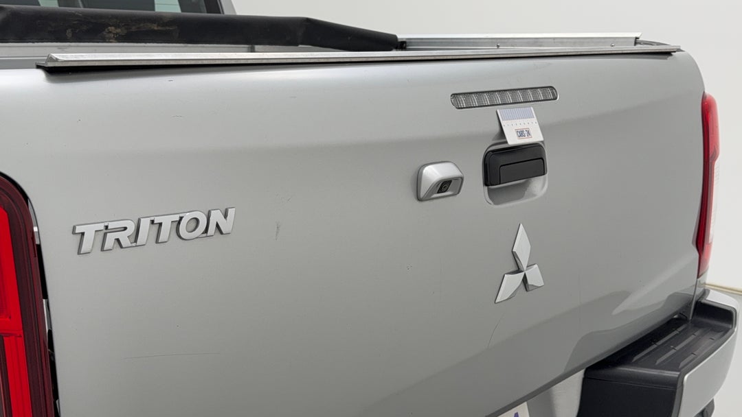 Boot / Tailgate Tailgate Scratch