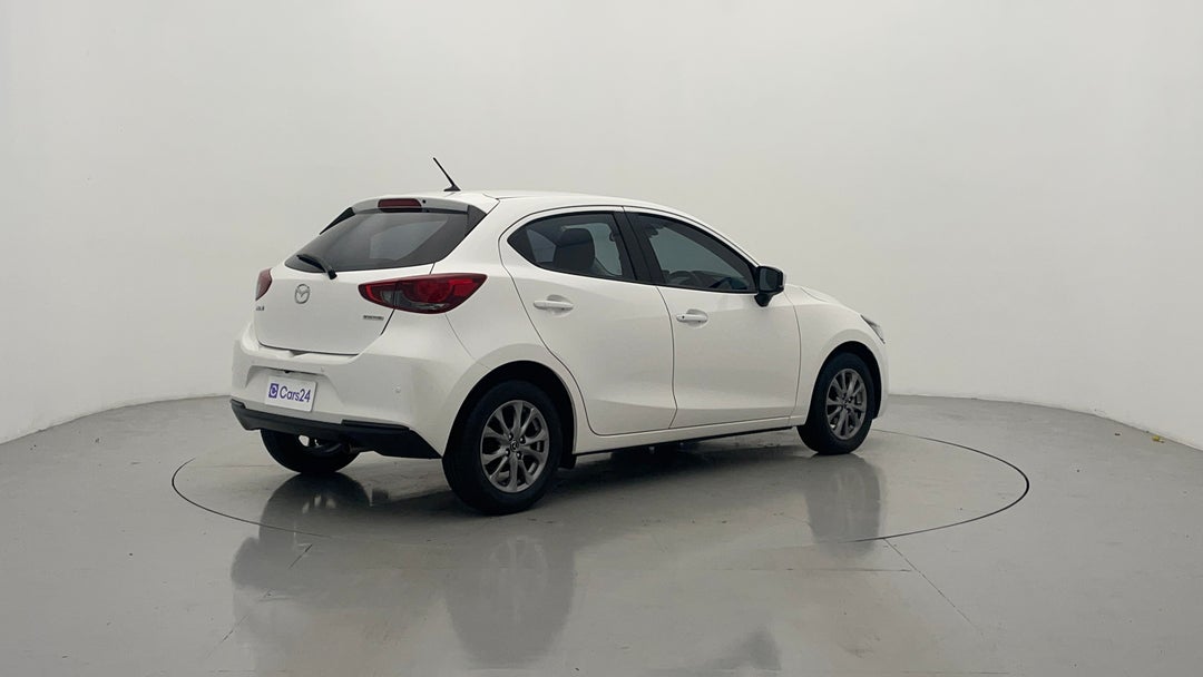 Right Back Diagonal (45- Degree) View