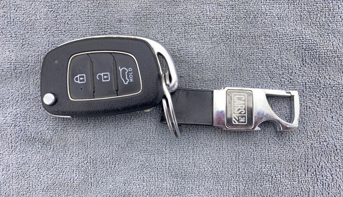 2016 Hyundai Elite i20 MAGNA 1.2, Petrol, Manual, 39,100 km, Key Close Up