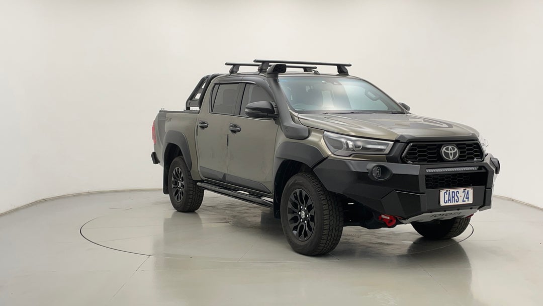 2021 Toyota Hilux Rugged X (4x4), Automatic, 37147 km, Right Front Diagonal (45- Degree) View