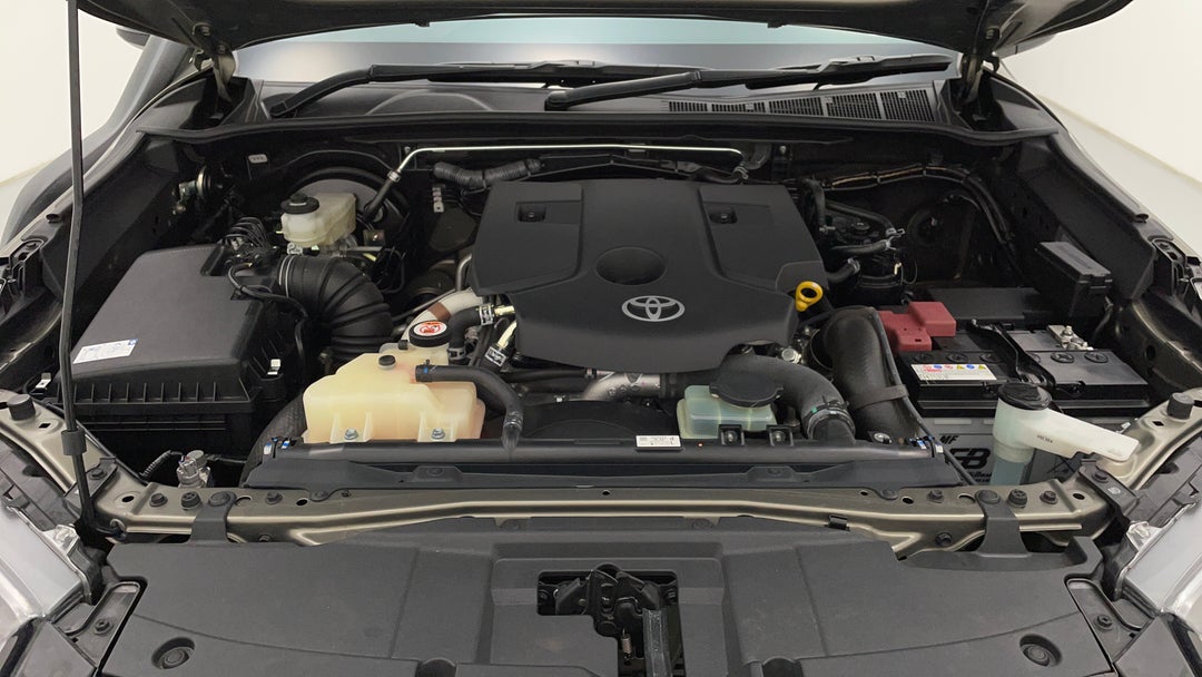 2021 Toyota Hilux Rugged X (4x4), Automatic, 37147 km, Open Bonnet (Engine)