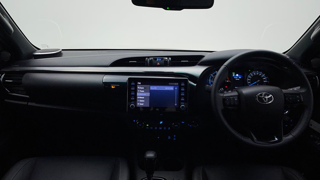 2021 Toyota Hilux Rugged X (4x4), Automatic, 37147 km, Dashboard View