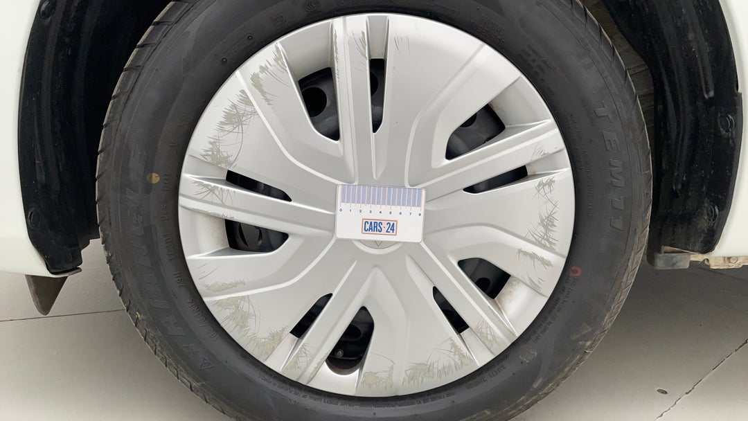 Wheels Hubcap Front LHS Scratch