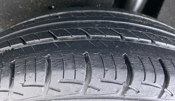 2018 Maruti Baleno DELTA 1.2 K12, Petrol, Manual, 26,972 km, Left Rear Tyre Tread