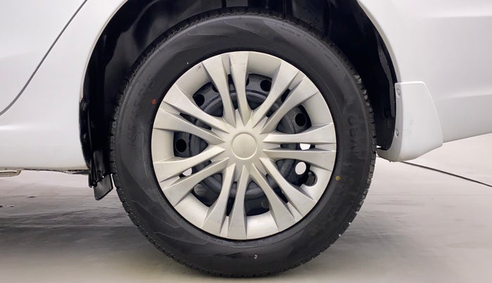 2016 Maruti Ciaz VXI PLUS, Petrol, Manual, 64,560 km, Left Rear Wheel