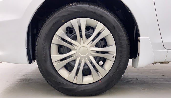 2016 Maruti Ciaz VXI PLUS, Petrol, Manual, 64,560 km, Left Front Wheel