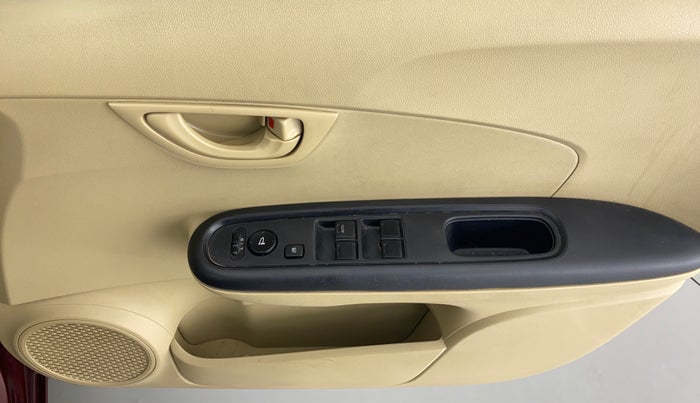 2018 Honda Amaze 1.2 S (O) MT I VTEC, Petrol, Manual, 27,362 km, Driver Side Door Panels Control