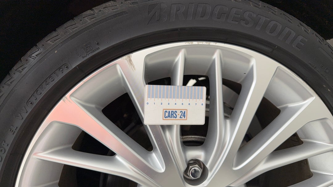 Wheels Rim Rear LHS Gutter Rash