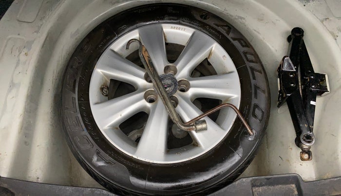2013 Toyota Corolla Altis GL PETROL, Petrol, Manual, 1,19,199 km, Spare Tyre