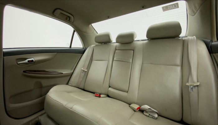 2013 Toyota Corolla Altis GL PETROL, Petrol, Manual, 1,19,199 km, Right Side Rear Door Cabin