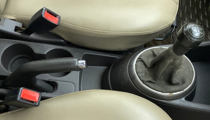 2012 Hyundai i20 MAGNA O 1.2, Petrol, Manual, 78,965 km, Gear Lever