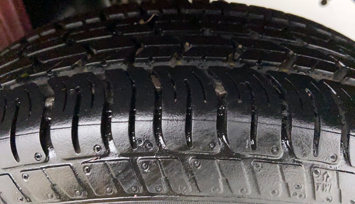 2017 Maruti Alto K10 VXI P, Petrol, Manual, 23,505 km, Left Rear Tyre Tread