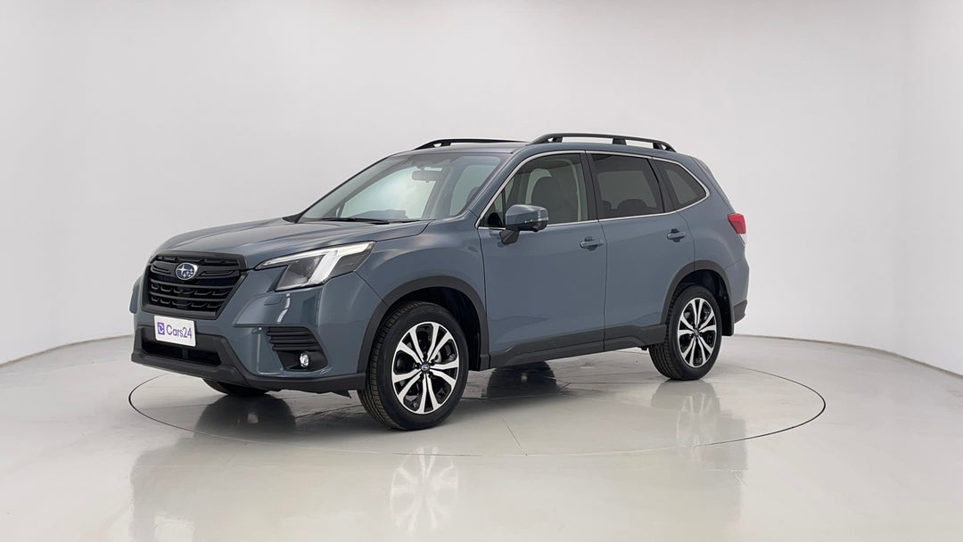 2024 Subaru Forester 2.5i Premium (AWD), Automatic, 32450 km, Left Front Diagonal (45- Degree) View