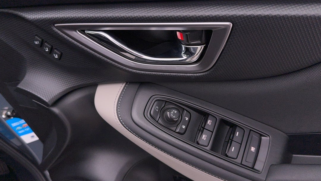 2024 Subaru Forester 2.5i Premium (AWD), Automatic, 32450 km, Drivers Side Door Panel Controls