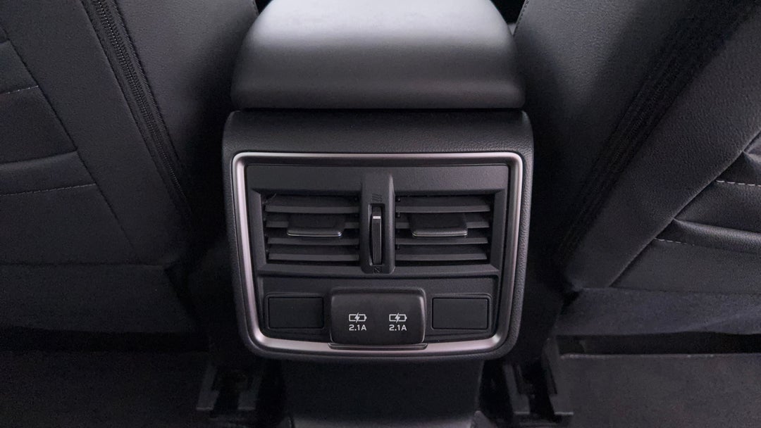 2024 Subaru Forester 2.5i Premium (AWD), Automatic, 32450 km, Rear A/C Vent