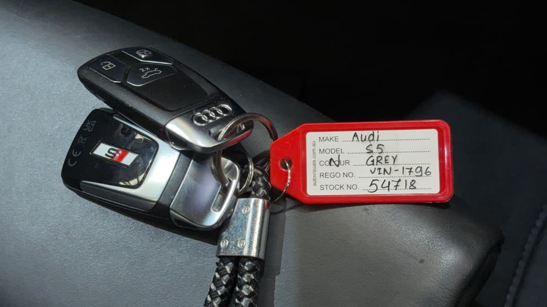 2022 Audi S5 3.0 Tfsi Quattro, Automatic, 18019 km, Key Close-up