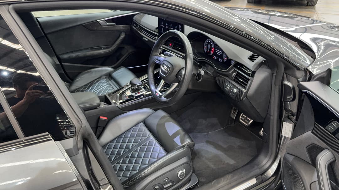 2022 Audi S5 3.0 Tfsi Quattro, Automatic, 18019 km, Right Side Front Door Cabin View