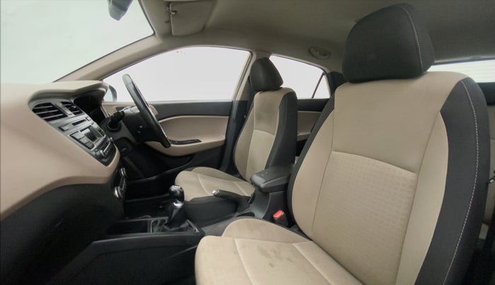 2015 Hyundai Elite i20 ASTA 1.2, Petrol, Manual, 29,783 km, Right Side Front Door Cabin