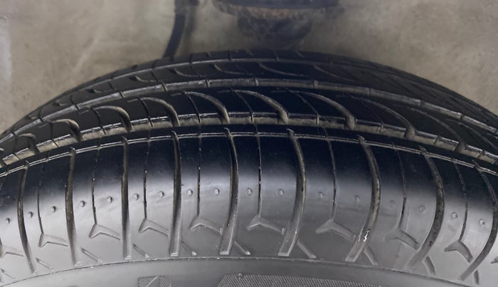 2019 Maruti Alto 800 LXI, Petrol, Manual, 57,829 km, Right Front Tyre Tread