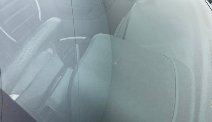 2019 Maruti Alto 800 LXI, Petrol, Manual, 57,829 km, Front windshield - Minor spot on windshield