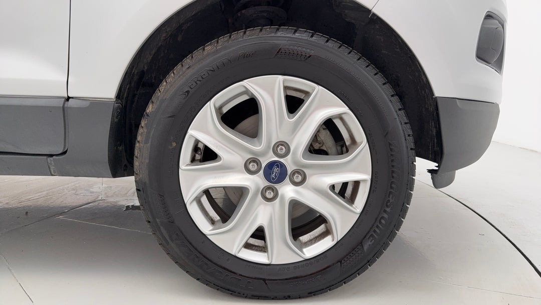 2017 Ford Ecosport Trend, Automatic, 104982 km, Right Front Wheel