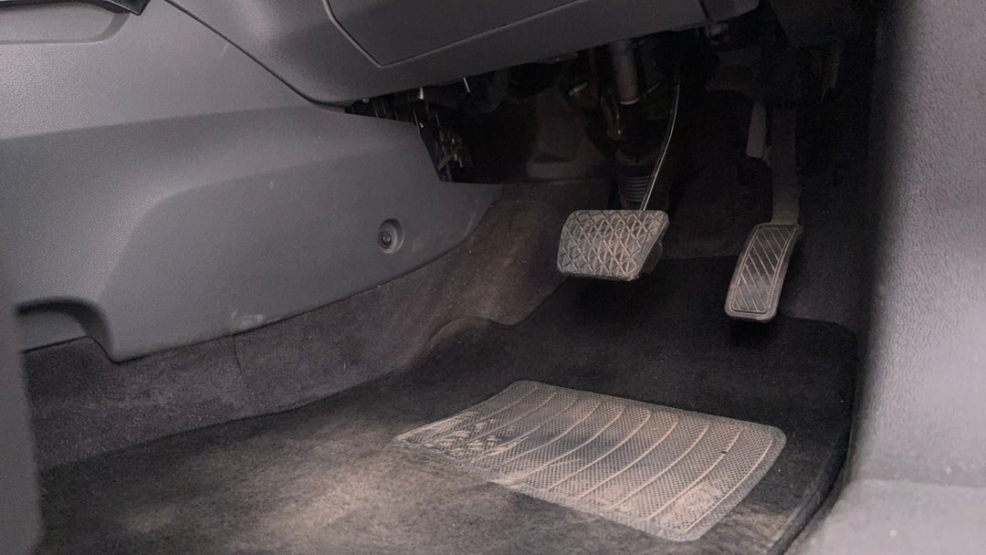 2017 Ford Ecosport Trend, Automatic, 104982 km, Pedals and Footmat