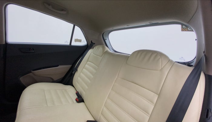 2018 Hyundai Grand i10 MAGNA 1.2 KAPPA VTVT, Petrol, Manual, 45,370 km, Right Side Rear Door Cabin