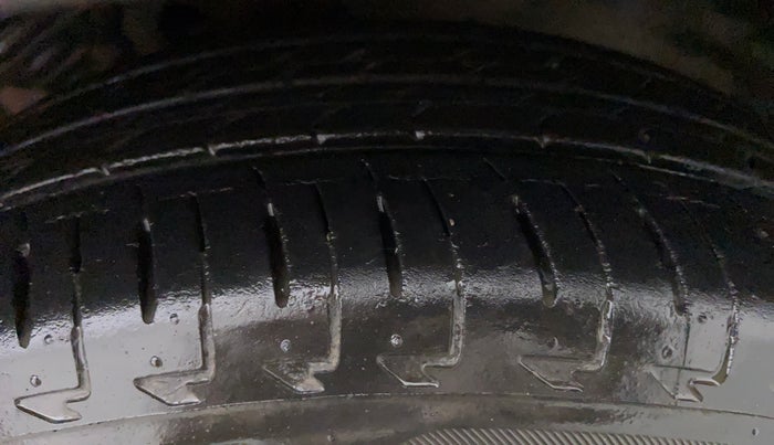2017 Maruti IGNIS ZETA 1.2 K12 AMT, Petrol, Automatic, 60,491 km, Left Front Tyre Tread
