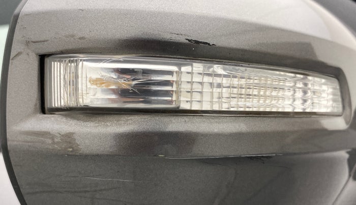2012 Maruti Swift VXI, Petrol, Manual, 48,509 km, Right rear-view mirror - Indicator light has minor damage