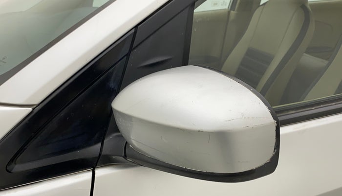2015 Honda Brio E MT, CNG, Manual, 59,317 km, Left rear-view mirror - Cover has minor damage