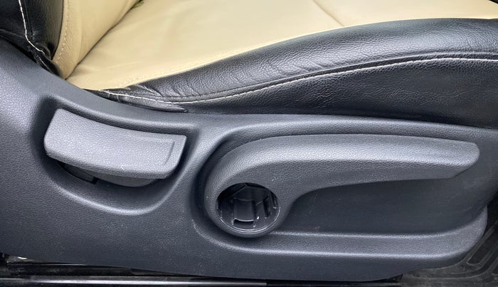 2018 Hyundai Verna 1.6 SX VTVT, Petrol, Manual, 11,205 km, Driver Side Adjustment Panel