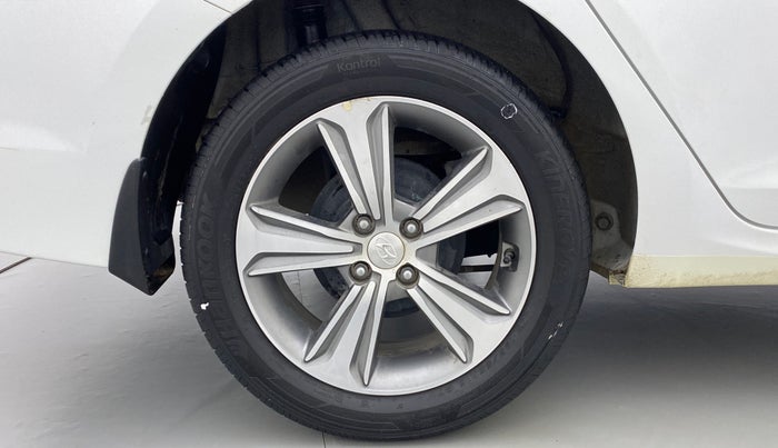 2018 Hyundai Verna 1.6 SX VTVT, Petrol, Manual, 11,205 km, Right Rear Wheel