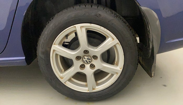 2014 Volkswagen Vento HIGHLINE 1.6 MPI, Petrol, Manual, 45,714 km, Left Rear Wheel