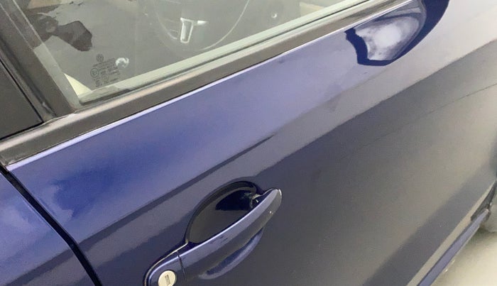 2014 Volkswagen Vento HIGHLINE 1.6 MPI, Petrol, Manual, 45,714 km, Driver-side door - Slightly dented