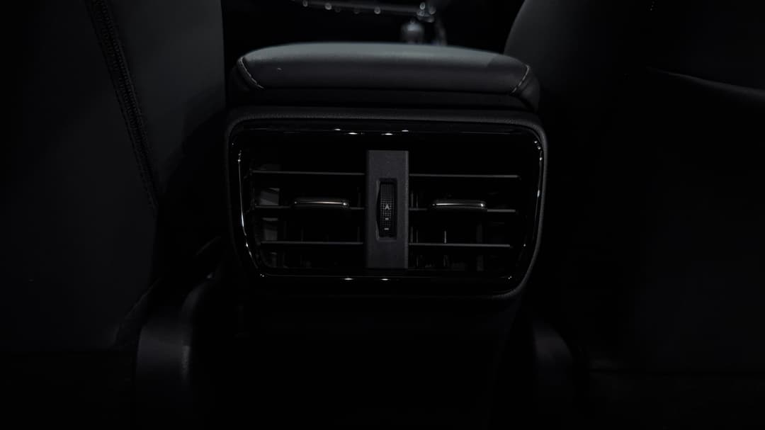 2023 Lexus Nx250 2WD, Automatic, 32906 km, Rear A/C Vent