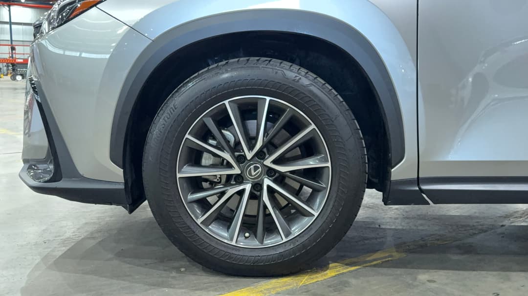 2023 Lexus Nx250 2WD, Automatic, 32906 km, Left Front Wheel
