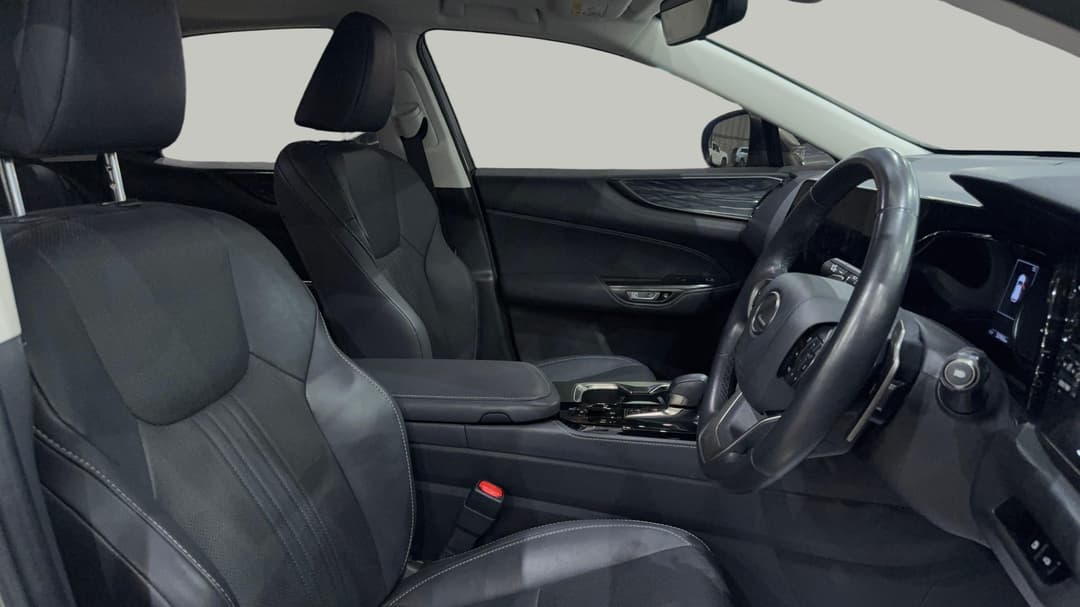 2023 Lexus Nx250 2WD, Automatic, 32906 km, Right Side Front Door Cabin View