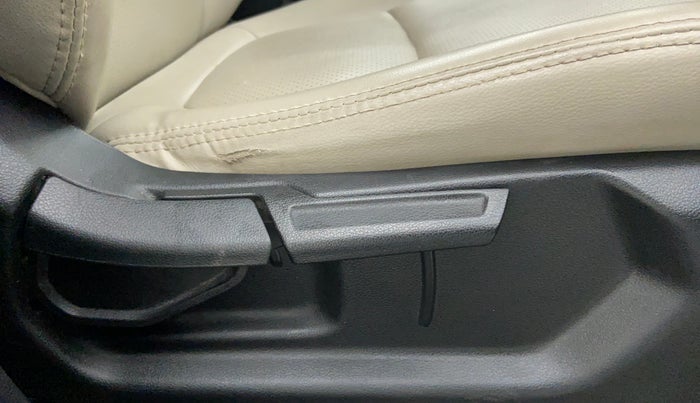 2019 Hyundai VENUE 1.0L Turbo GDI SX MT, Petrol, Manual, 37,037 km, Driver Side Adjustment Panel