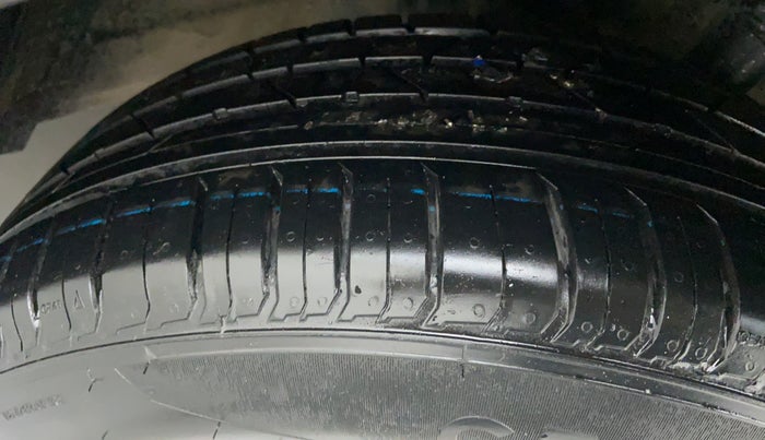 2019 Hyundai VENUE 1.0L Turbo GDI SX MT, Petrol, Manual, 37,037 km, Right Front Tyre Tread