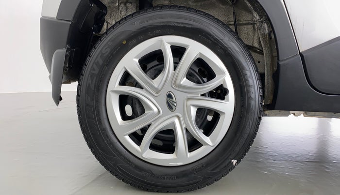 2016 Mahindra Kuv100 K6+ 6 STR, Petrol, Manual, 19,235 km, Right Rear Wheel