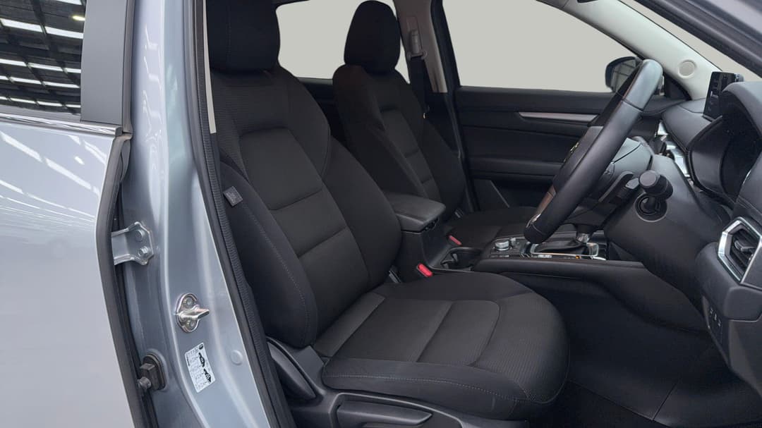 2022 Mazda CX-5 Maxx Sport (FWD), Automatic, 62143 km, Right Side Front Door Cabin View