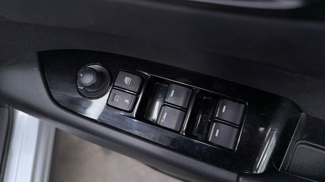 2022 Mazda CX-5 Maxx Sport (FWD), Automatic, 62143 km, Drivers Side Door Panel Controls