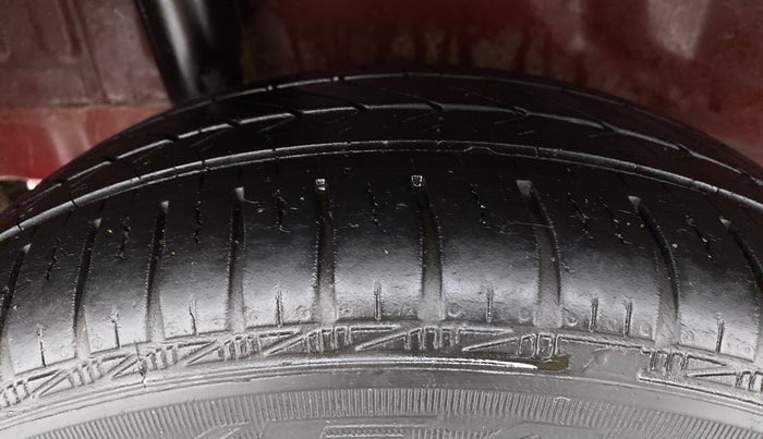 2016 Honda Brio S MT, Petrol, Manual, 45,338 km, Right Rear Tyre Tread