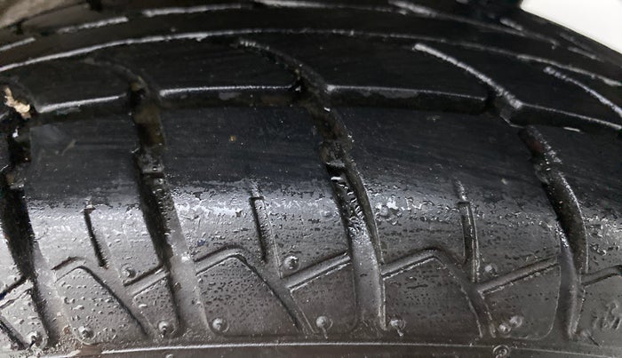 2015 Maruti Wagon R 1.0 LXI CNG, CNG, Manual, 53,086 km, Left Rear Tyre Tread