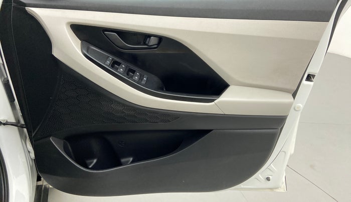 2021 Hyundai Creta E PETROL, Petrol, Manual, 22,717 km, Driver Side Door Panels Control
